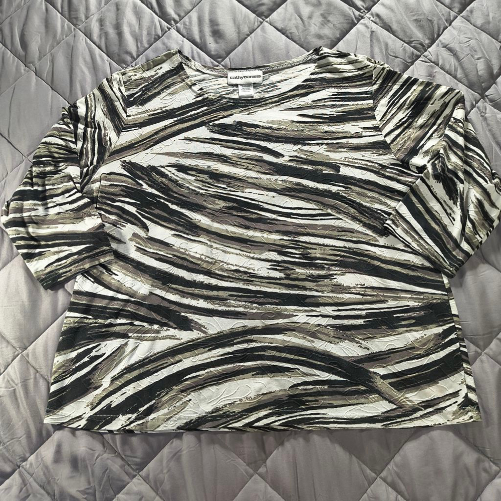 (XL) Women's Cathy Daniels White & Black Patterned 3/4 Sleeve Blouse